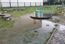 Primăria Iași și-a bătut joc de un proiect european de 2 milioane euro. La cinci luni după recepție, locurile de joacă au fost inundate