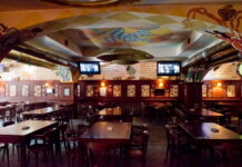 Patronii de la Curtea Berarilor cer Primăriei Iași bani pentru amenajările restaurantului de la Cub. Firma a fost amendată pentru lucrări fără autorizație