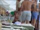 EXCLUSIV VIDEO- Manelistul Adi Minune, dat afară de pe o plaja de fițe din Mamaia. A făcut scandal și i-a deranjat pe turiști