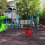Primăria Iași nu și-a asumat nicio răspundere în cazul unui copil rănit de un tobogan rupt. Judecătorii: „pericol social al nerespectării obligațiilor legale”