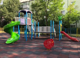 Primăria Iași nu și-a asumat nicio răspundere în cazul unui copil rănit de un tobogan rupt. Judecătorii: „pericol social al nerespectării obligațiilor legale”