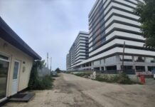 Beneficiarii proiectului Mon Jardin acuză blocarea nejustificată a unei investiții de 18 milioane de euro. Peste 30 de familii pregătesc un nou protest la Primăria Iași
