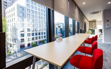 Grupul UniCredit își consolidează prezența în Iași prin relocarea hub-ului operațional într-un spațiu modern de peste 7.000 mp din ansamblul Palas