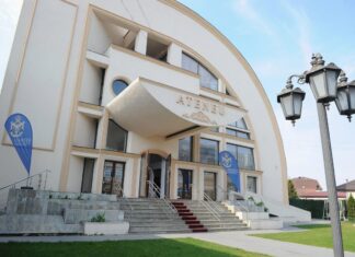 La stat se mănâncă cu două mâini. Șefii de la Ateneu sfidează Curtea de Conturi și au majorat cu 70% contractele încheiate cu firmele propriilor angajați
