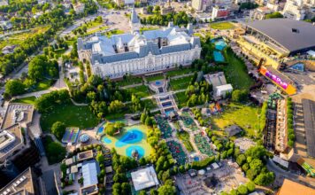 Summer Fest continuă la Palas: seară grecească, filme în aer liber, concert al Filarmonicii, sesiuni gratuite de padel și surprize pentru cei mici
