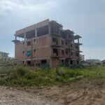 Debandada imobiliară de la Bârnova: blocuri cu zeci de apartamente în zone fără apă, canalizare, gaz și curent. Primarul Bălan revocă ilegal propriile autorizații