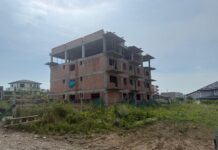 Debandada imobiliară de la Bârnova: blocuri cu zeci de apartamente în zone fără apă, canalizare, gaz și curent. Primarul Bălan revocă ilegal propriile autorizații