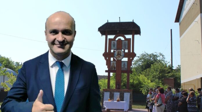 Primăria care își vinde terenurile pentru asfaltări a plătit 14.000 de euro pentru o troiță. Culmea, aceasta va fi donată unui oraș din Republica Moldova