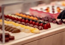 Chocolate Saga aduce la Palas sortimente de ciocolată cu jumări, morcov și semințe de dovleac, dar și alte combinații inedite